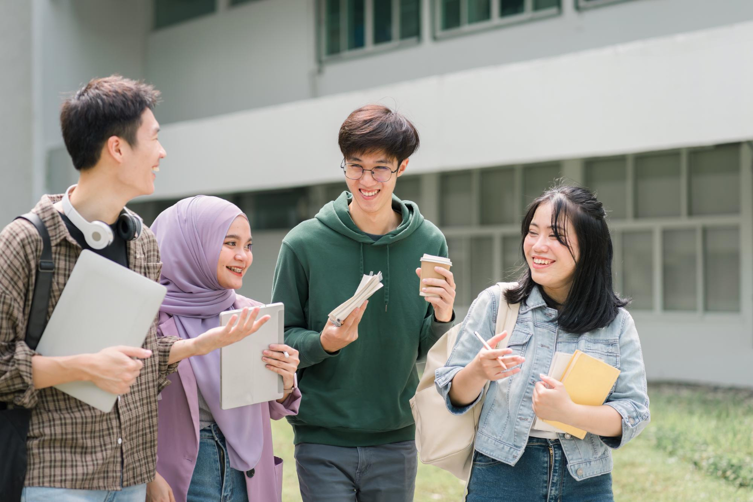 Sosialisasi Peraturan BPOM Nomor 16 tahun 2025 tentang Pengawasan Sediaan Farmasi dan Pangan Olahan Melalui Peran Serta Masyarakat